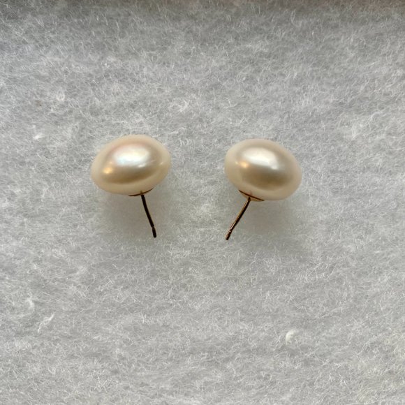 14k Gold Genuine Freshwater Pearl Stud Earrings, Large, Approx. 11.5 - 12 mm - Picture 6 of 8